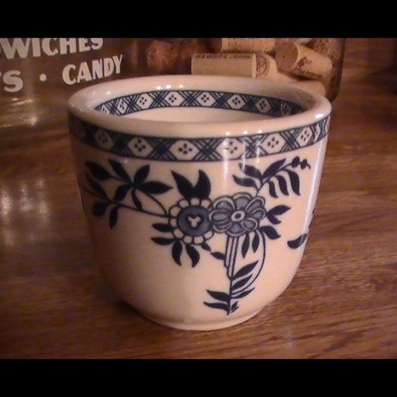 Vintage Sterling China Company TOWN Pattern Porcelain Tea Cup. - Picture 6 of 8